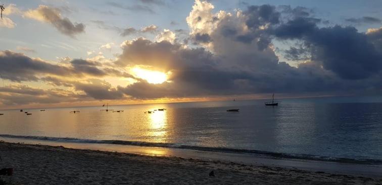 Ushongo Beach Bandas Pangani Exterior photo